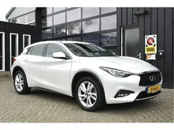 Wit Gebruikt 2016 Infiniti Q30 Premium Hatchback | € 14.999
