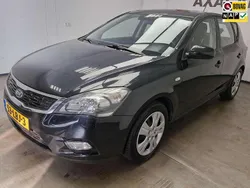 Zwart Gebruikt 2010 Kia Ceed Hatchback | € 3.995 (Eerlijke prijs)