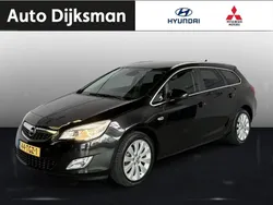 Zwart Gebruikt 2012 Opel Astra Cosmo Stationwagen | € 7.950 (Iets duurder)