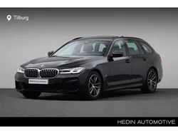 Zwart, metallic lak Gebruikt 2021 BMW 520 Executive Stationwagen | € 42.880 (Duur)