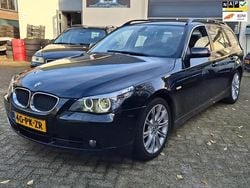 Zwart (metallic) Gebruikt 2004 BMW 525 Executive Stationwagen | € 3.999 (Goede deal)