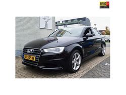 Zwart Gebruikt 2015 Audi A3 Ambiente Sedan | € 15.500 (Eerlijke prijs)