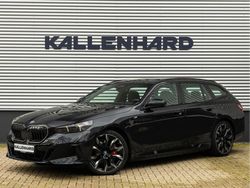 Zwart Gebruikt 2025 BMW 550e M Sport Stationwagen | € 94.875 (Eerlijke prijs)