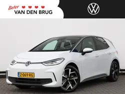 Wit Gebruikt 2024 VW ID.3 Pro Hatchback | € 30.900 (Eerlijke prijs)