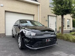 Zwart Gebruikt 2021 Kia Rio Hatchback | € 15.950 (Iets duurder)