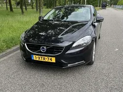 Zwart Gebruikt 2014 Volvo V40 Stationwagen | € 6.150 (Eerlijke prijs)