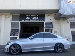 Grijs Gebruikt 2018 Mercedes C180 AMG Sedan | € 26.950 (Eerlijke prijs)
