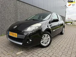 Zwart Gebruikt 2011 Renault Clio II Collection Hatchback | € 4.295 (Eerlijke prijs)