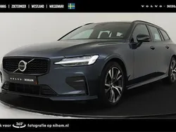 Blauw Gebruikt 2024 Volvo V60 Plus Stationwagen | € 43.490 (Eerlijke prijs)