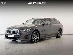 Sophistograu brillianteffect metallic (donker grijs metallic) Gebruikt 2024 BMW 530e M Sport Stationwagen | € 63.895