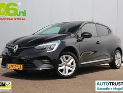 Noir etoilé gne Gebruikt 2021 Renault Clio V Zen Hatchback | € 11.999 (Eerlijke prijs)