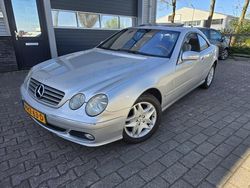 Grijs, metallic lak Gebruikt 2003 Mercedes CL500 Coupé | € 10.995 (Iets duurder)
