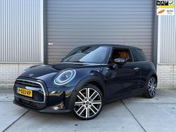 Blauw Gebruikt 2022 Mini John Cooper Works Hatchback | € 28.950 (Eerlijke prijs)