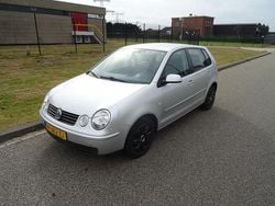 Grijs Gebruikt 2005 VW Polo Hatchback | € 1.395 (Goede deal)