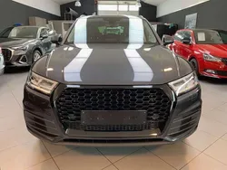 Grijs Gebruikt 2020 Audi Q5 Sport SUV | € 26.990