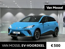 Blauw Gebruikt 2023 MG MG4 EV Luxury Hatchback | € 23.495 (Eerlijke prijs)