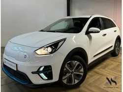 Wit, metallic lak Gebruikt 2021 Kia e-Niro SUV | € 25.440 (Super prijs)