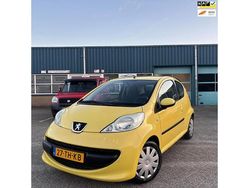 Geel Gebruikt 2006 Peugeot 107 Hatchback | € 1.800 (Eerlijke prijs)