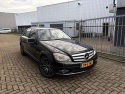 Zwart Gebruikt 2010 Mercedes C200 Avantgarde Sedan | € 4.595 (Eerlijke prijs)
