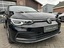 Zwart Gebruikt 2022 VW Golf VIII Style Hatchback | € 21.450 (Super prijs)