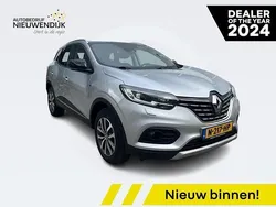Grey highland (tekqa) Gebruikt 2021 Renault Kadjar LIMITED SUV | € 19.995 (Eerlijke prijs)