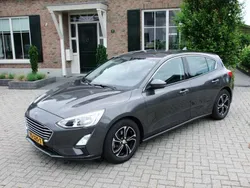 Grijs, metallic lak Gebruikt 2018 Ford Focus Business Edition Hatchback | € 11.750 (Iets duurder)