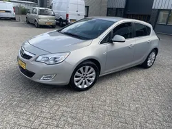Beige Gebruikt 2010 Opel Astra Cosmo Hatchback | € 6.950 (Iets duurder)