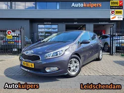 Grijs, metallic lak Gebruikt 2012 Kia Ceed Comfort Hatchback | € 8.950 (Iets duurder)
