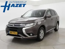 Bruin, metallic lak Gebruikt 2015 Mitsubishi Outlander P-HEV SUV | € 16.400 (Iets duurder)