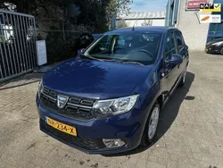 Blauw Gebruikt 2017 Dacia Sandero Lauréate Hatchback | € 6.499 (Eerlijke prijs)
