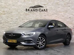 Grijs Gebruikt 2017 Opel Insignia Edition Hatchback | € 14.999 (Goede deal)