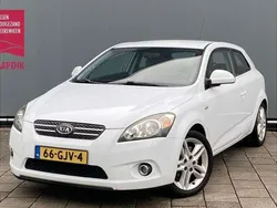 Wit, metallic lak Gebruikt 2008 Kia ProCeed 2 Hatchback | € 3.444 (Duur)
