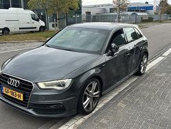 Grijs Gebruikt 2015 Audi A3 Sportback S-Line Hatchback | € 7.950 (Super prijs)