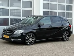 Zwart Gebruikt 2014 Mercedes B180 Ambition MPV | € 13.445 (Eerlijke prijs)