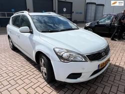 Wit Gebruikt 2010 Kia Ceed Hatchback | € 1.250 (Super prijs)