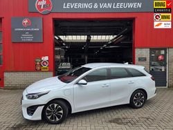 Wit Gebruikt 2024 Kia Ceed Hatchback | € 26.500 (Eerlijke prijs)
