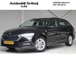 Zwart Gebruikt 2022 Skoda Octavia Business Line Stationwagen | € 21.500 (Goede deal)