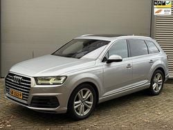 Grijs (metallic) Gebruikt 2015 Audi Q7 S-Line SUV | € 24.949 (Super prijs)