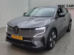 Grijs Gebruikt 2023 Renault Mégane Evolution Hatchback | € 25.200