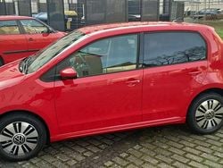 Rood Gebruikt 2022 VW e-up! Style Hatchback | € 16.750 (Goede deal)