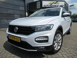 Wit Gebruikt 2020 VW T-Roc Business SUV | € 18.950 (Eerlijke prijs)