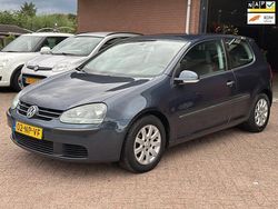 Blauw Gebruikt 2004 VW Golf IV Comfortline Hatchback | € 1.995 (Eerlijke prijs)