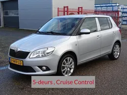 Grijs, metallic lak Gebruikt 2014 Skoda Fabia Hatchback | € 4.999 (Super prijs)