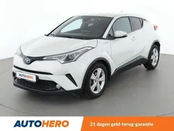 Wit, metallic lak Gebruikt 2017 Toyota C-HR Lounge SUV | € 19.549 (Goede deal)