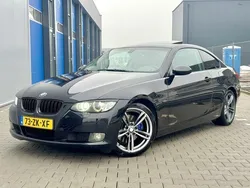 Zwart, metallic lak Gebruikt 2007 BMW 325 Coupé | € 9.490 (Eerlijke prijs)