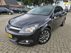 Zwart Gebruikt 2010 Opel Astra GTC Edition Hatchback | € 2.150 (Super prijs)