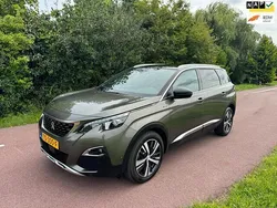 Grijs Gebruikt 2017 Peugeot 5008 GT-line MPV | € 12.999 (Eerlijke prijs)