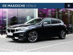 Zwart Gebruikt 2023 BMW 118 Sport Line Hatchback | € 25.495 (Eerlijke prijs)