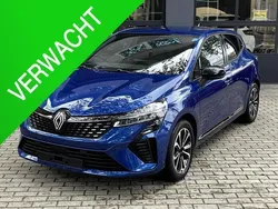 Blauw Gebruikt 2024 Renault Clio V Techno Stationwagen | € 24.945 (Duur)