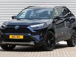 Blauw, metallic lak Gebruikt 2023 Toyota RAV4 Edition SUV | € 43.745 (Eerlijke prijs)